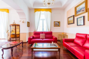 Grand Classic Apartment at San Martino by Napoliapartments